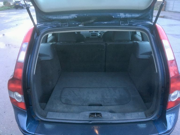 VOLVO V50 2.0SD (E4)