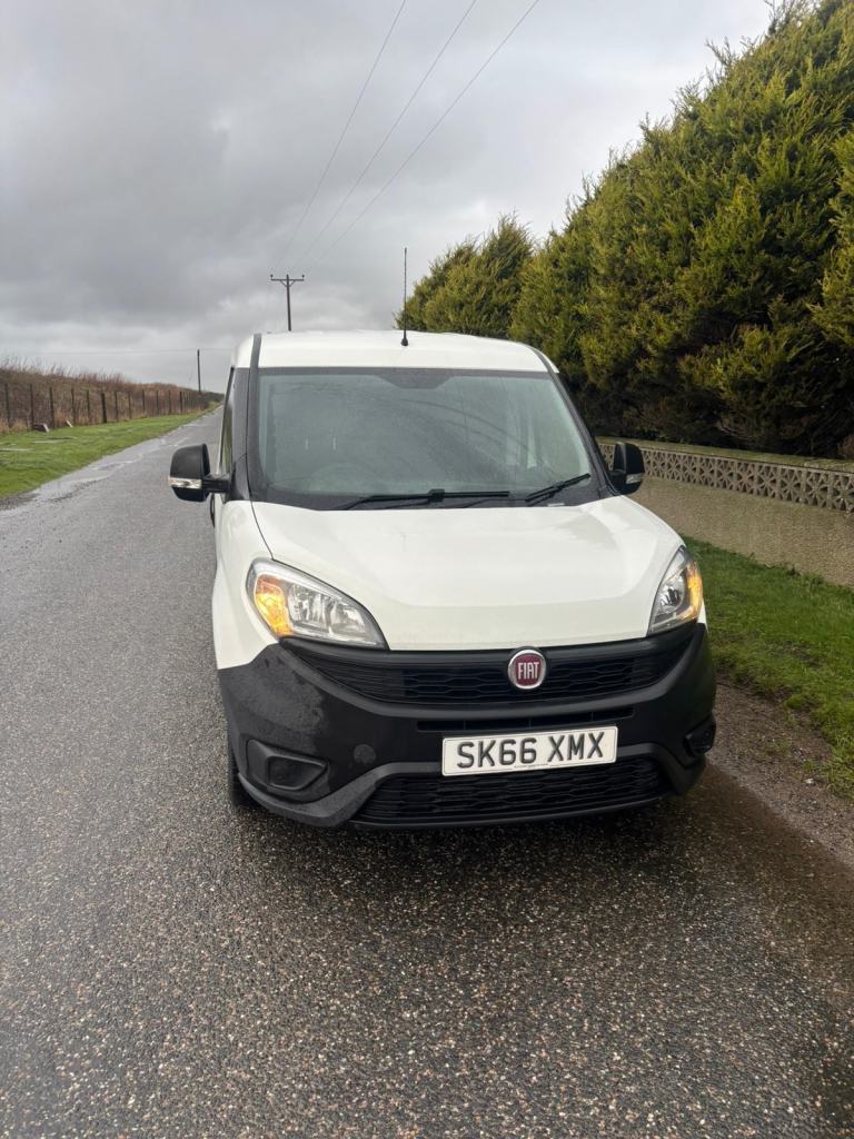 201666 Fiat DOBLO 16V MULTIJET Van 1.2 Petrol White MOT 09/2026.
