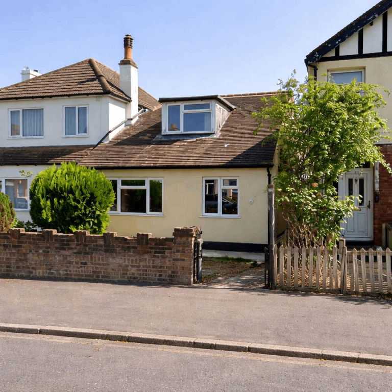 39 Albermarle Gardens, London KT3 5BB - Available Now!