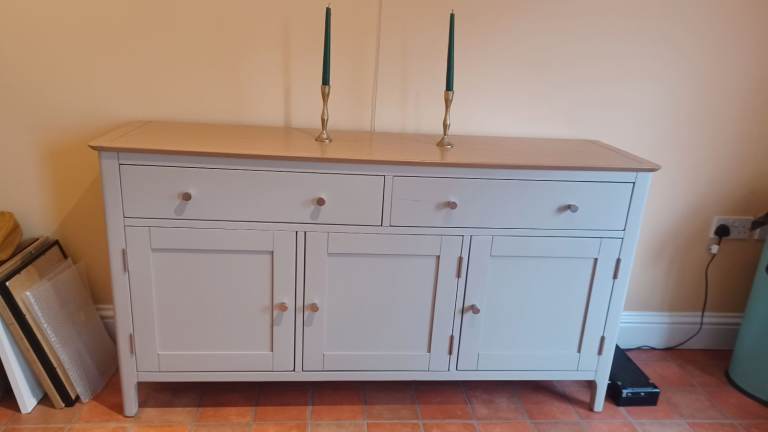 Grey 5 drawer chest in great condition
