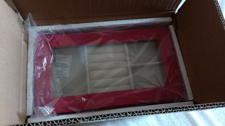 woman jewillery box