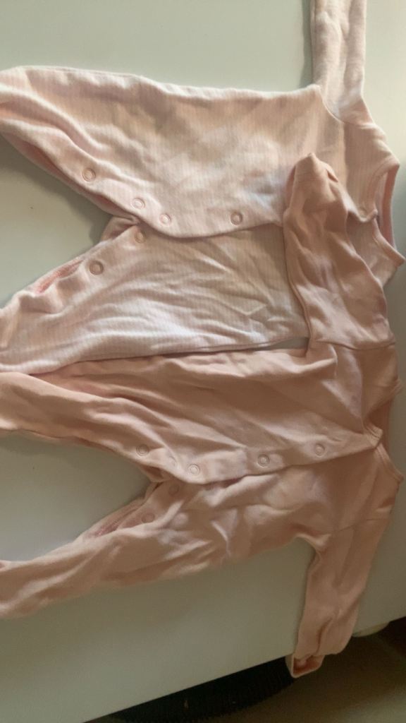 Baby girls clothes (mixed sizes)