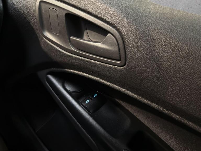  Ford Transit Connect 1.5 TDCi 200 L1 H1 5dr Diesel Manual