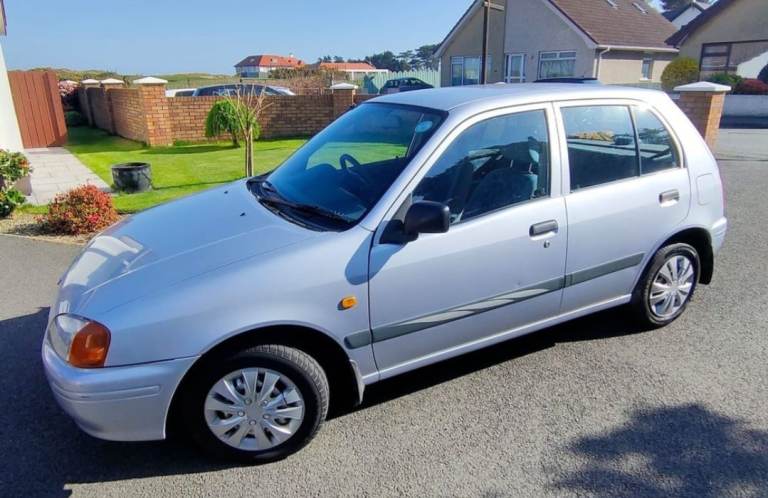 1999 toyota starlet , original 