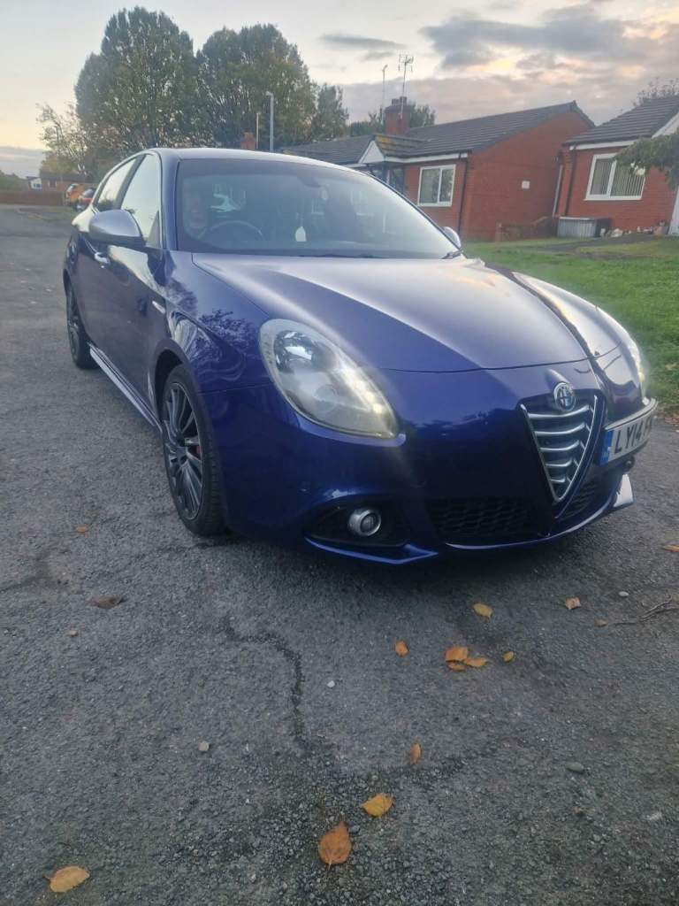 Alfa Romeo Giulieta Sportiva 2.0L 2014 67,700 miles. 