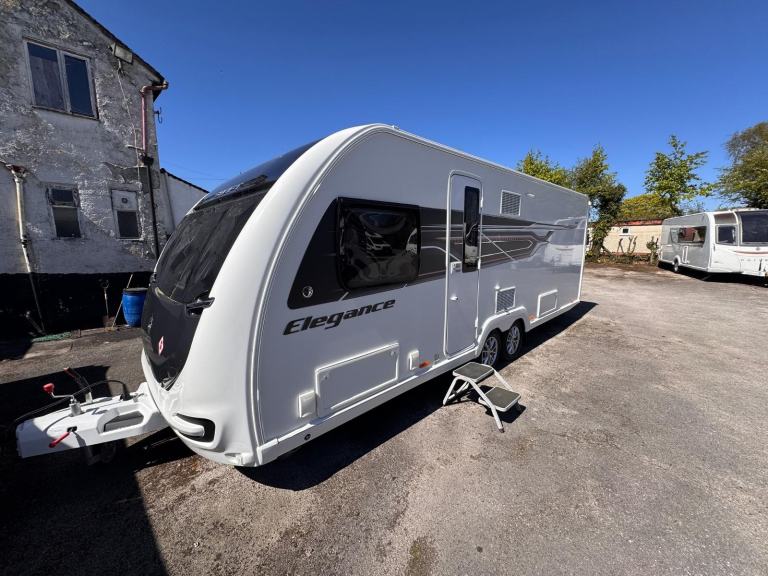 SWIFT ELEGANCE GRANDE 845 2022 MODEL TWIN AXLE ISLAND BED TOURING CARAVAN