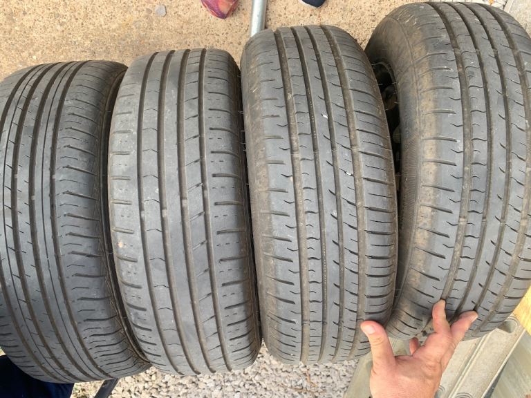 Skoda Fabia 4x 185 60 15 and trims