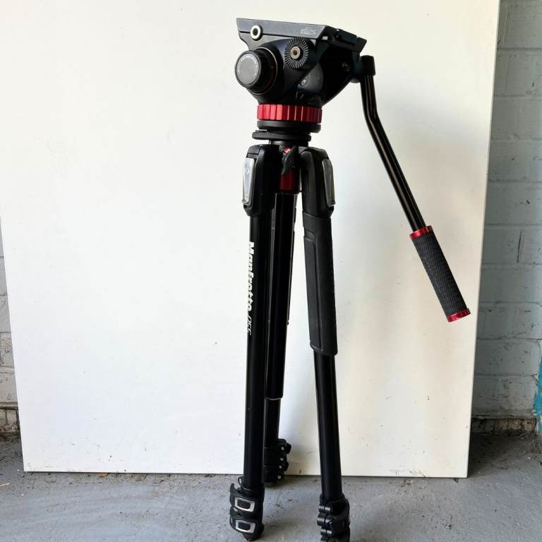Manfrotto 055 Tripod + Fluid Head, Professional Heavy Duty Tripod-System