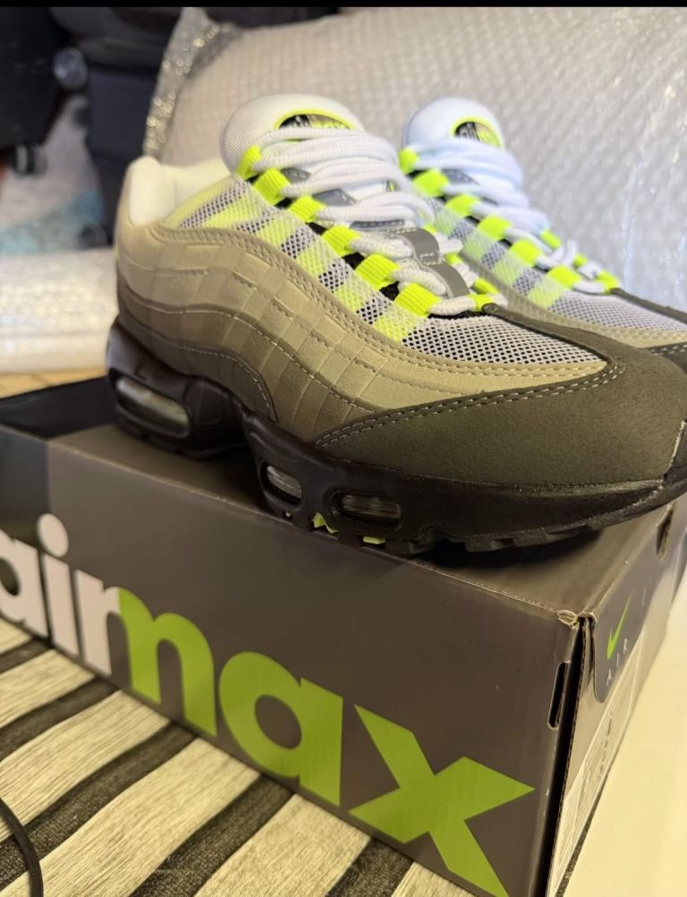 Nike Air Max 95 Trainers – Grey/Neon Yellow, As Good As New