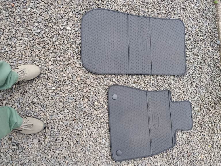 BMW 5 Series rubber car mats 
