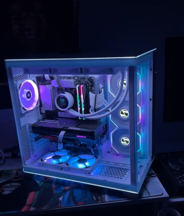 Custom Gaming PC - Lian Li 011D EVO|| RTX 4060|| Intel i7-14700F|| RAM DDR5 32gb (2x16) 7000MT/s