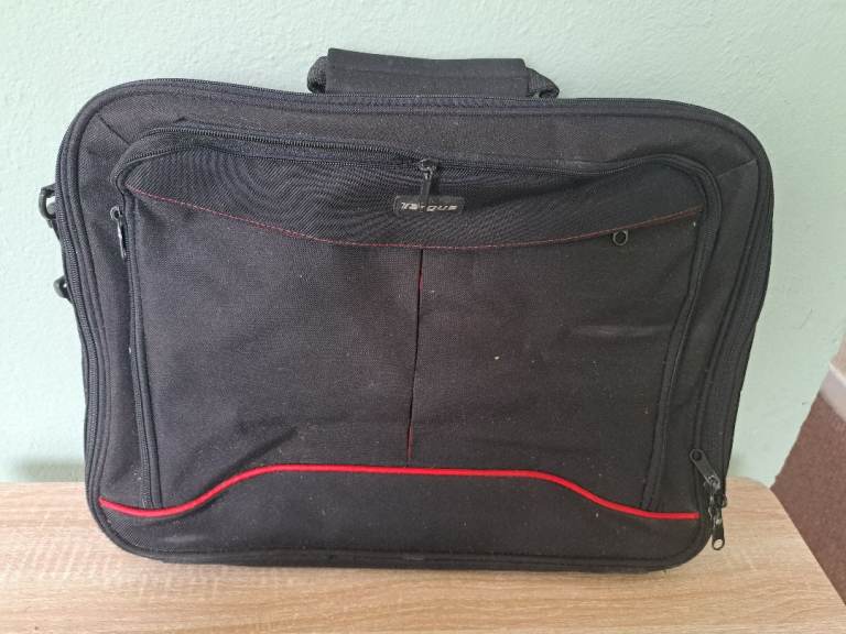 Targus Laptop Bag – Black with Red Trim, Good Condition
