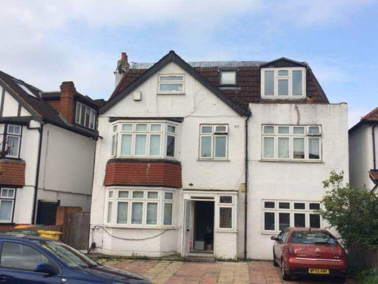 DSS GROUND FL. S.C.STUDIO FLAT 10MIN BUS WIMBLEDON TUBE 25 MIN WATERLOO BR CLOSE BIG TESCO&B&Q