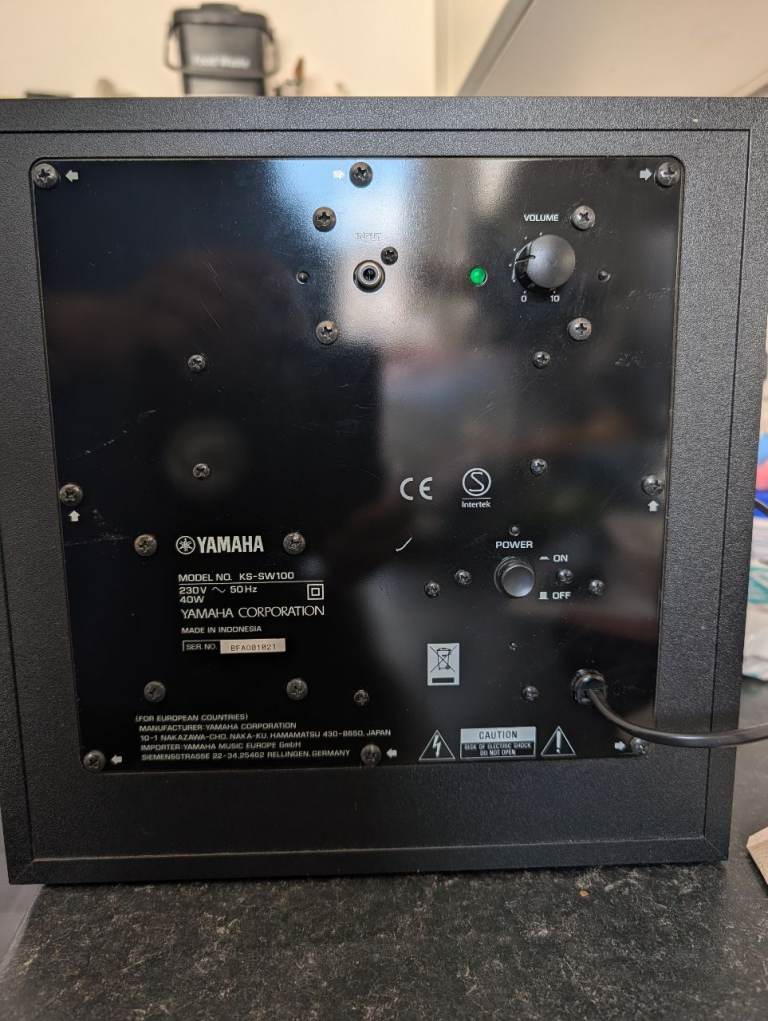 Yamaha KS-SW100 speaker like newCondition, Black