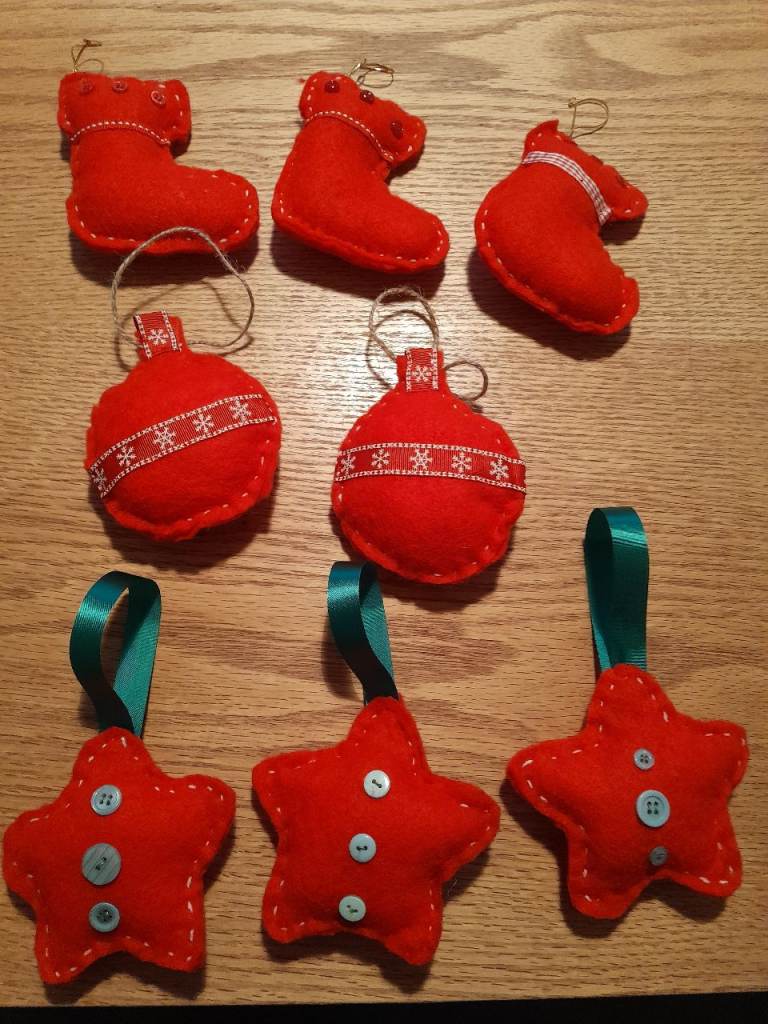 Handmade Christmas hanging decorations x8 felt red bauble star stockings tree xmas Devon reuse 