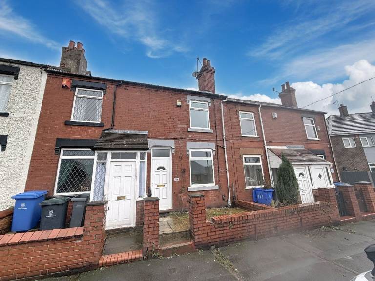 2 bedroom house in Wilding Road, Ball Green, Stoke On Trent, ST6 8BQ