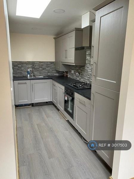 1 bedroom flat in Montpelier Road, Nottingham, NG7 (1 bed) (#3017503)