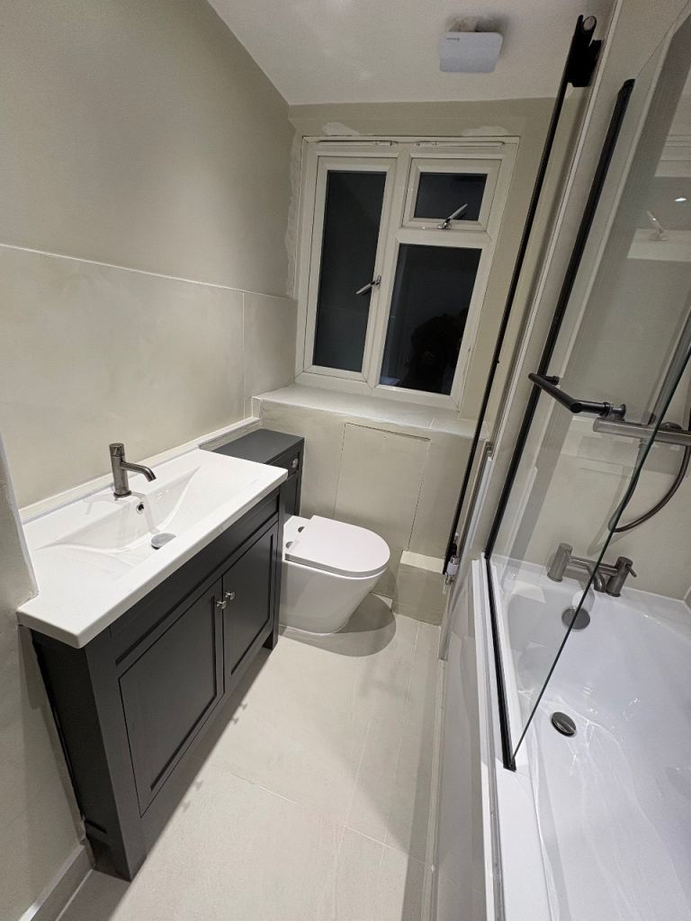 3 bed Flat - close to underground