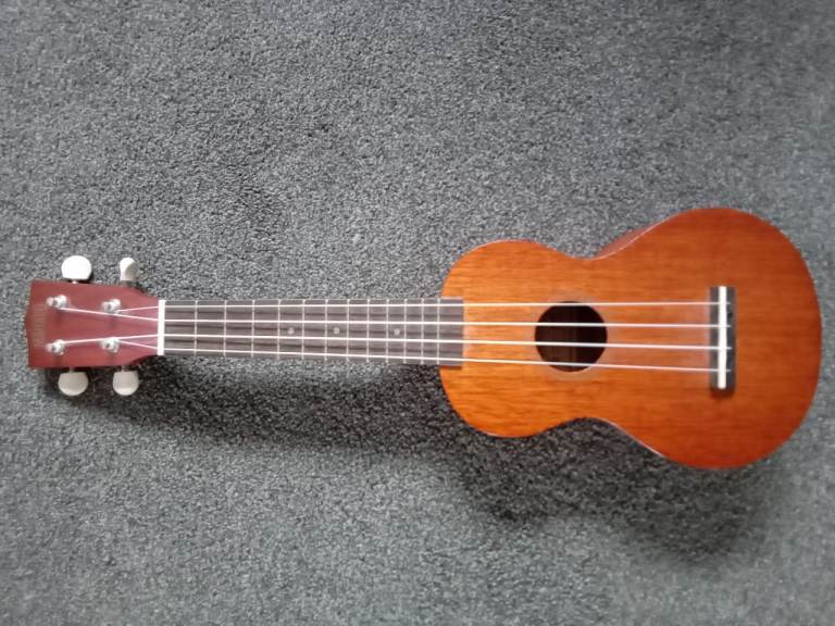 Genuine Mahalo ukulele 
