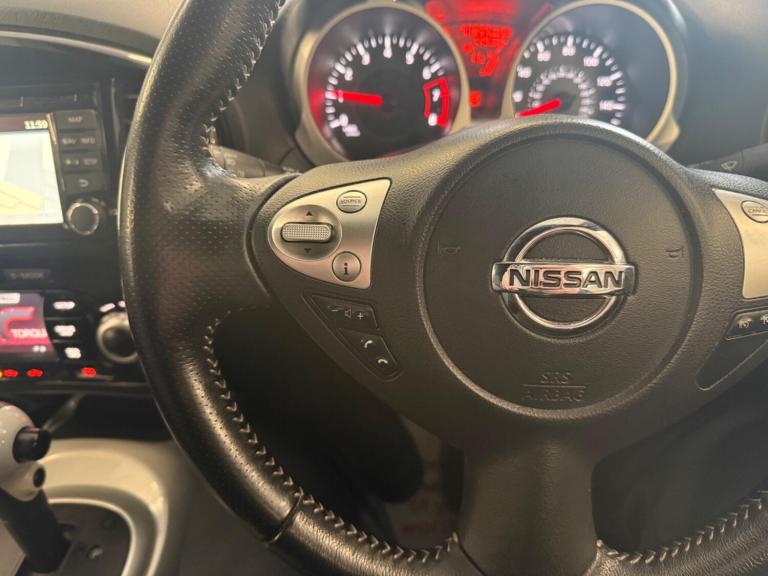 2017 Nissan Juke 1.6 N-Connecta XTRON Euro 6 5dr HATCHBACK Petrol Automatic