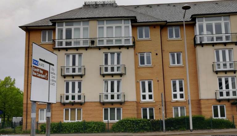 Amazing Top Floor 1 Bed F.F Apartment in the Bay