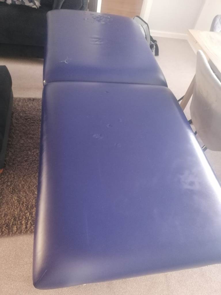 Massage bed