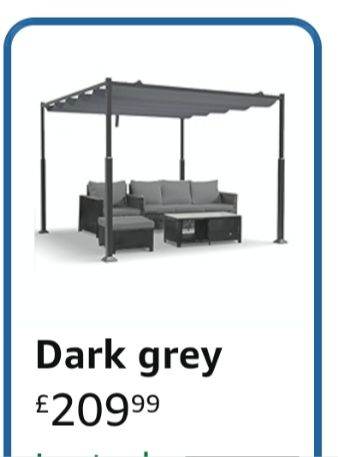 Garden pergola with retractable sunshade 