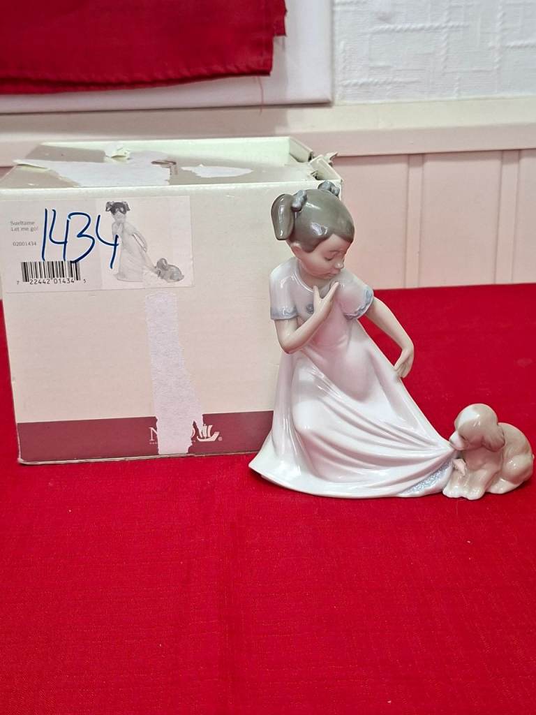 VINTAGE NAO (LLADRO) BOXED – ITEM REF 1434