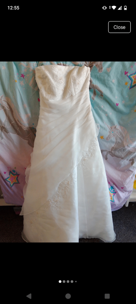 Wedding dress 