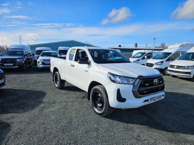 2022 ON 22 PLATE TOYOTA HILUX ACTIVE D-4D 4X4 KING CAB PICKUP 70K ULEZ FREE ZONE
