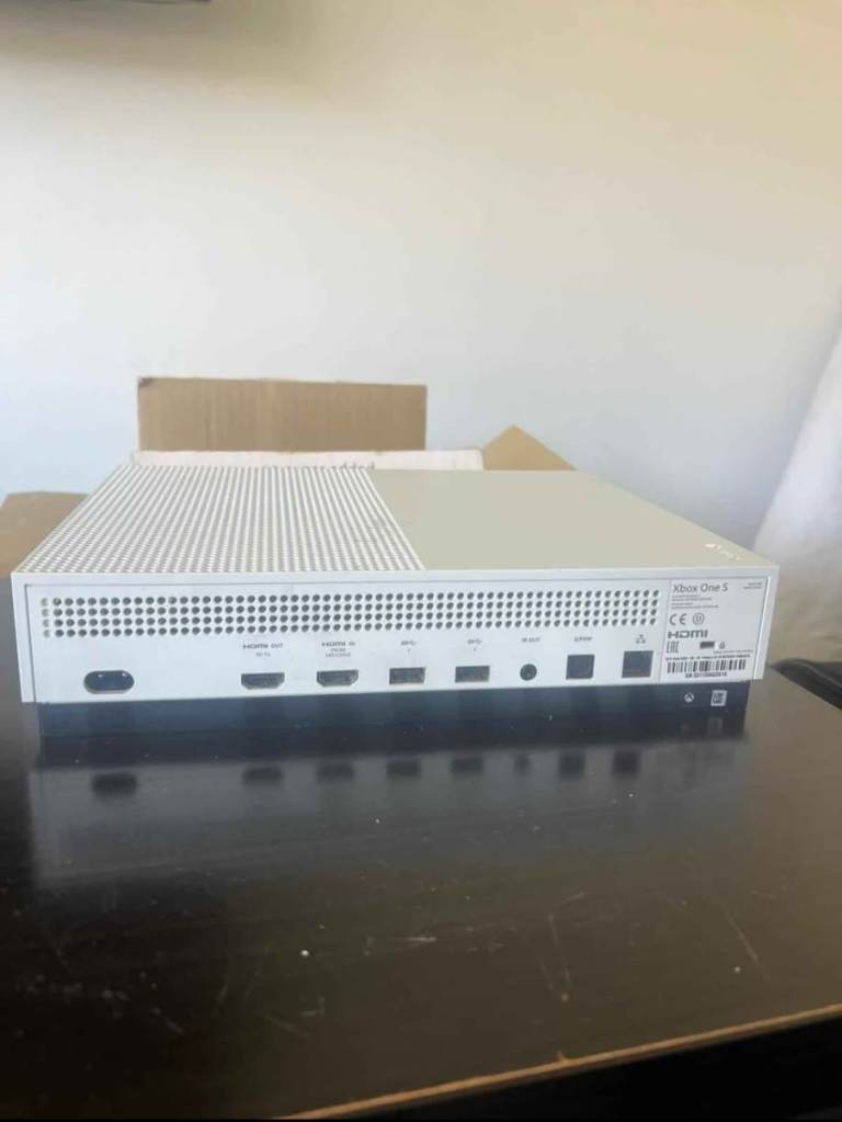 Xbox One S 