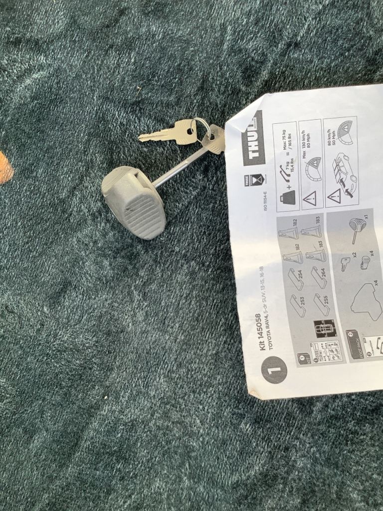 Thule roof bar Toyota Rav 4