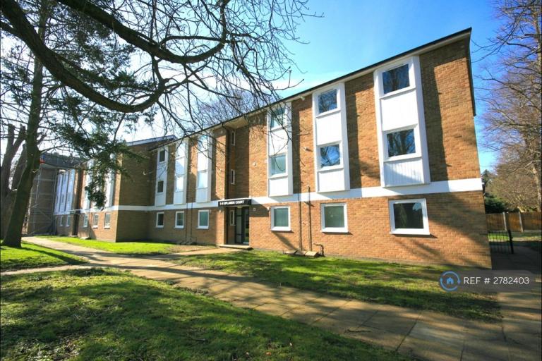3 bedroom flat in Upton Road, Norwich, NR4 (3 bed) (#2782403)
