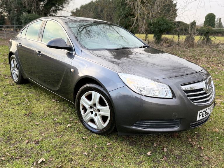 2010 VAUXHALL INSIGNIA DIESEL - TOWBAR - 1 YEARS MOT