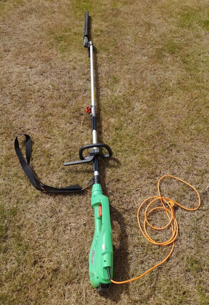 Electric Hedge Trimmer / Strimmer – Good Condition