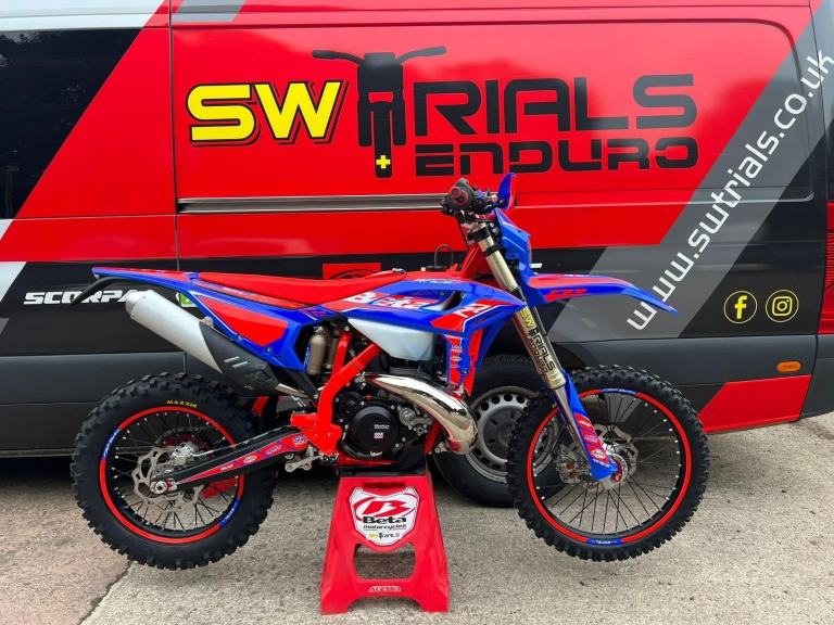 2026 Beta RR Race 2T 300cc Enduro Bike - Top Spec 2-Stroke Off-Road Kayaba