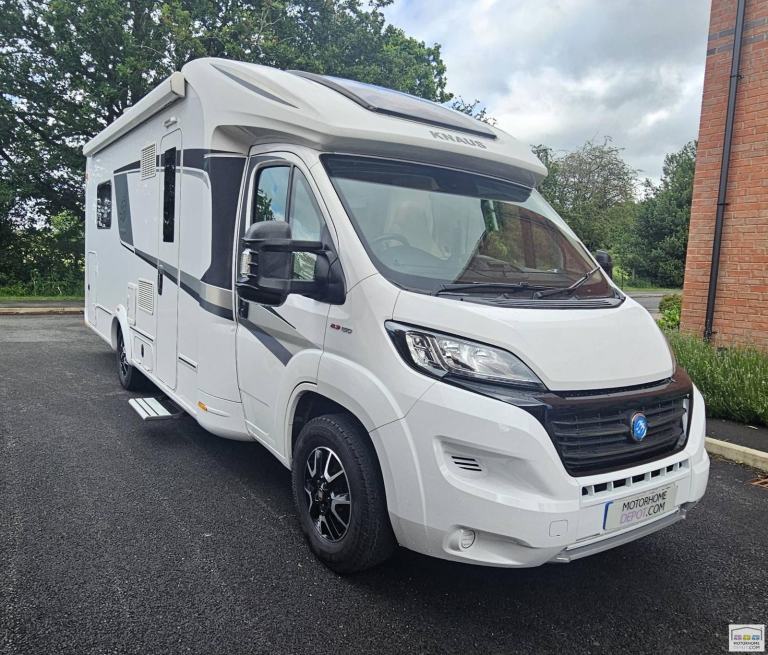 Knaus Sun TI 700 MX Premium - Auto - Island Bed - Motorhome FOR SALE