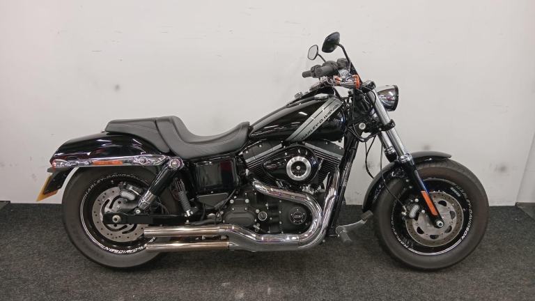 HARLEY DAVIDSON FXDF FAT BOB ** AFTERMARKET EXHAUSTS - KEYLESS START **