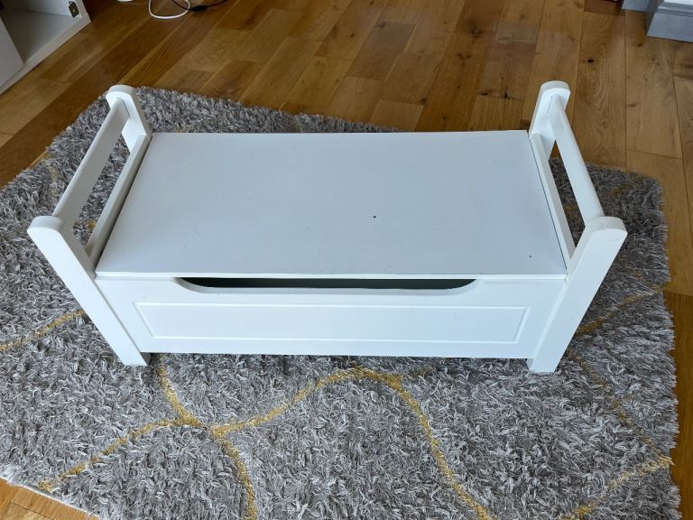 White storage box - FREE