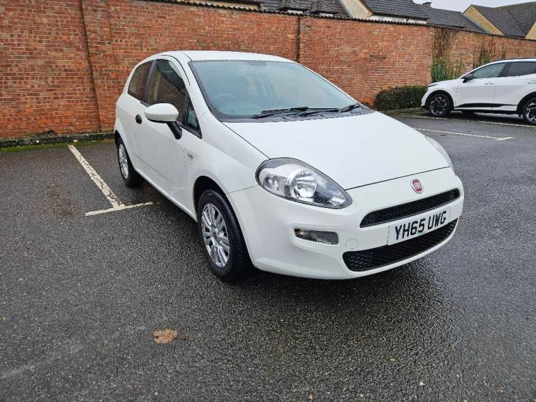 Fiat, PUNTO, Hatchback, 2015, Manual, 1242 (cc), 3 doors