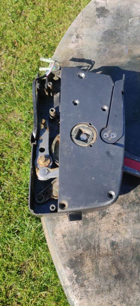 Suzuki outboard controls 