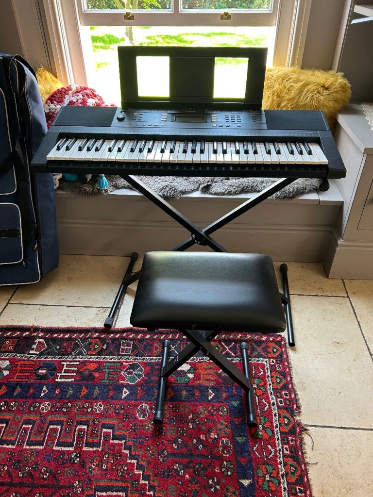 Yamaha PSR E343 portable keyboard 
