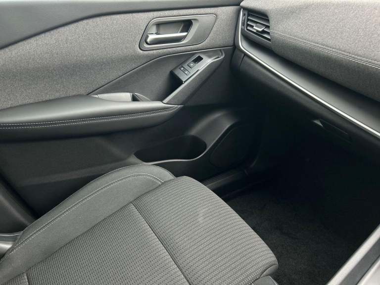 2025 Nissan Qashqai 1.3 DiG-T MH Acenta Premium 5dr HATCHBACK PETROL Manual