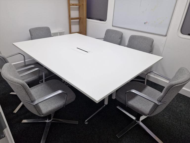Senator Ad Lib white Meeting table boardroom set with 6 orangebox Calder contemporary chairs   