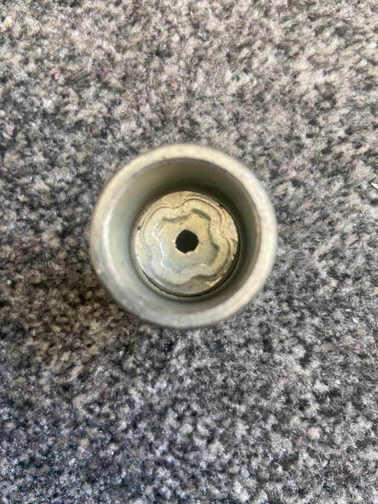 Nissan Locking Wheel Nut  Key 