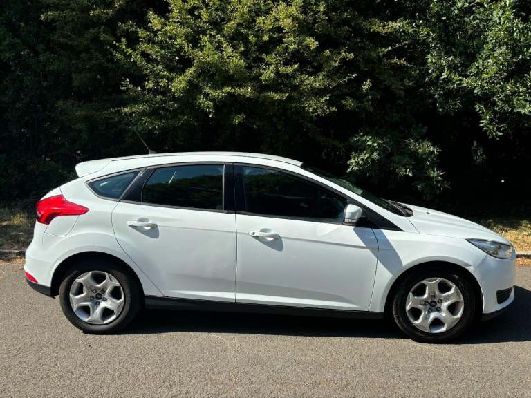 FORD FOCUS 1.0 T EcoBoost 99g Style White Manual Petrol 2016
