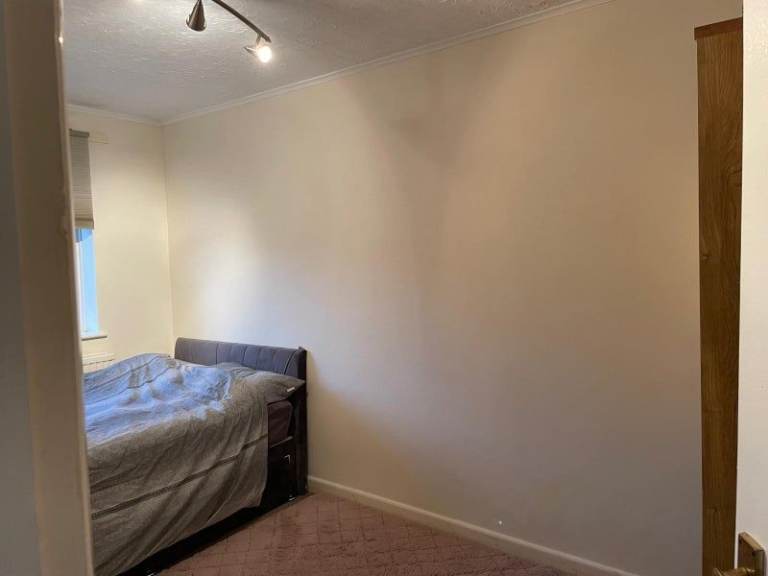 Double room available for rent