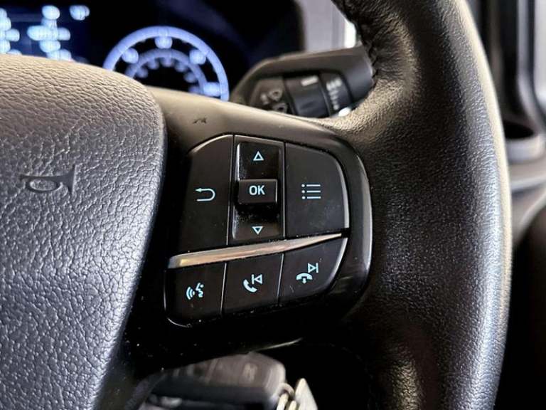 2020 Ford Transit Custom 2.0 EcoBlue 170ps Low Roof D/Cab Limited Van Auto PANEL VAN DIESEL Autom...