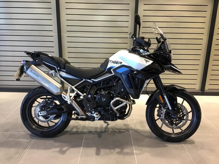 2026 TRIUMPH TIGER 900 ALPINE EDITION