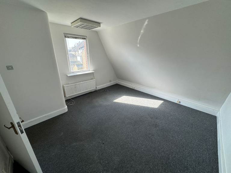 Flexible Term Office suites to rent in the central of Brighton.